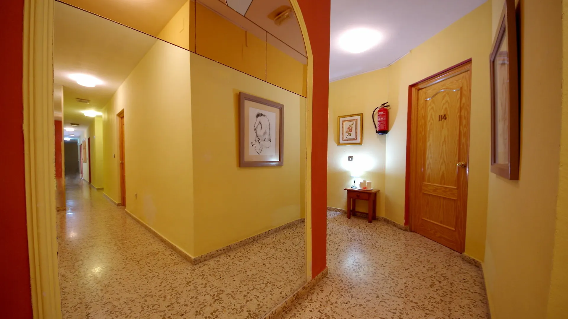 Hostal Azahara Nerja