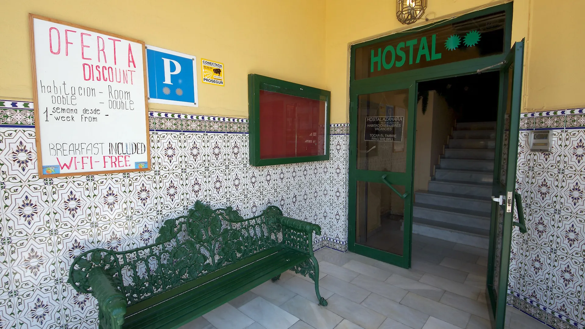 Hostal Azahara Nerja 0*,