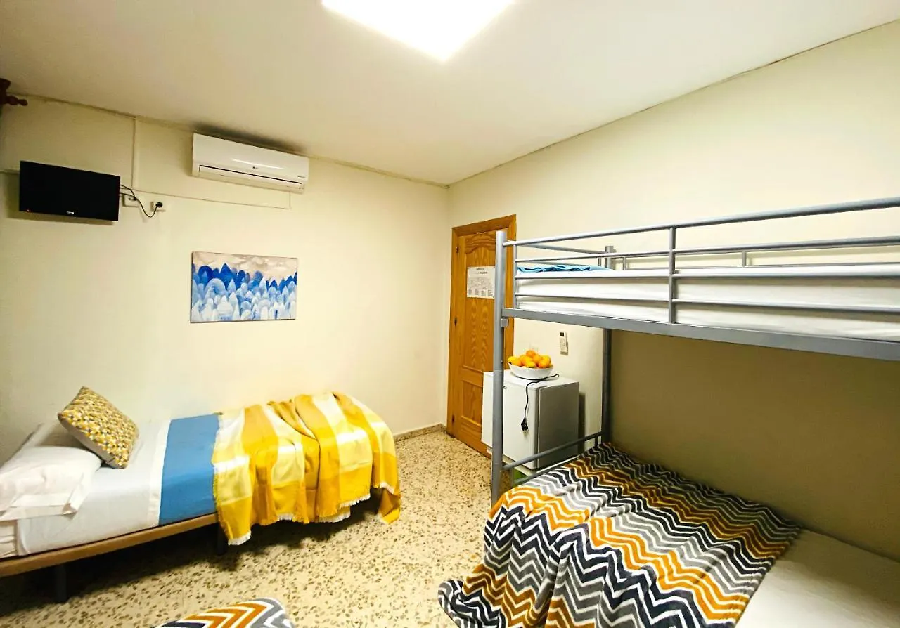 בית הארחה נרחה Hostal Azahara
